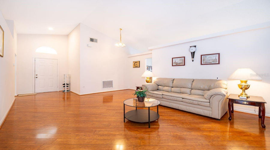 DAVENPORT, Florida 33897, 4 Bedrooms Bedrooms, ,2 BathroomsBathrooms,Residential,For Sale,HALSTEAD,0,MFRS5134482