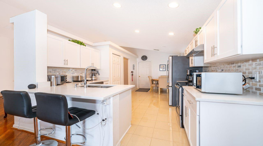 DAVENPORT, Florida 33897, 4 Bedrooms Bedrooms, ,2 BathroomsBathrooms,Residential,For Sale,HALSTEAD,0,MFRS5134482