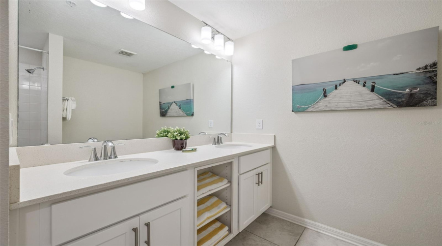 KISSIMMEE, Florida 34746, 2 Bedrooms Bedrooms, ,2 BathroomsBathrooms,Residential,For Sale,CLOCK TOWER,0,MFRS5139599