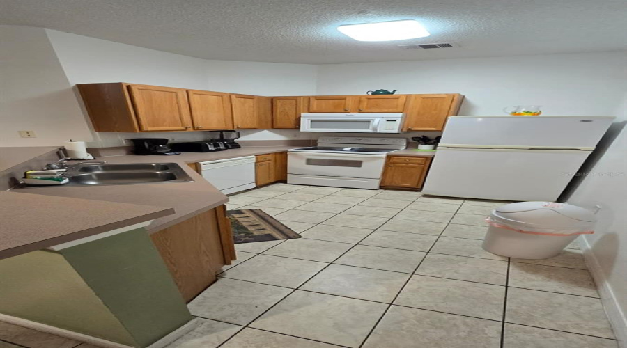 KISSIMMEE, Florida 34746, 4 Bedrooms Bedrooms, ,3 BathroomsBathrooms,Residential,For Sale,PARK RIDGE,0,MFRO6275327