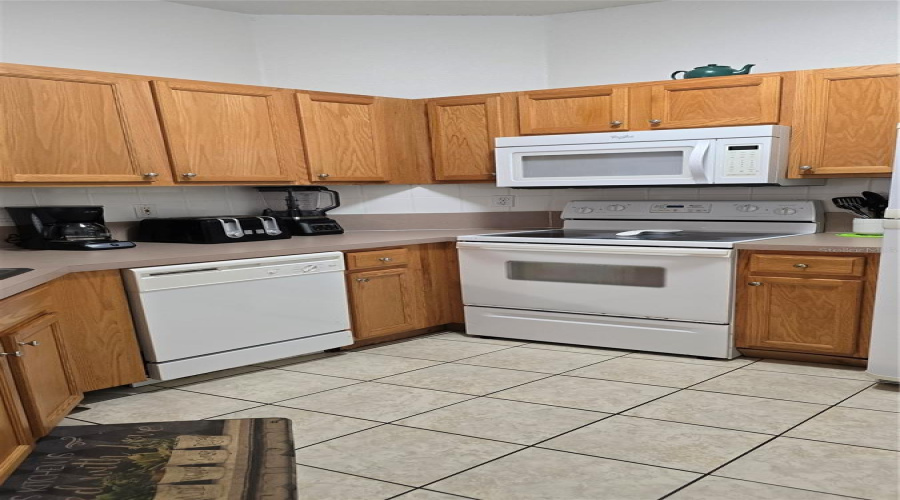 KISSIMMEE, Florida 34746, 4 Bedrooms Bedrooms, ,3 BathroomsBathrooms,Residential,For Sale,PARK RIDGE,0,MFRO6275327