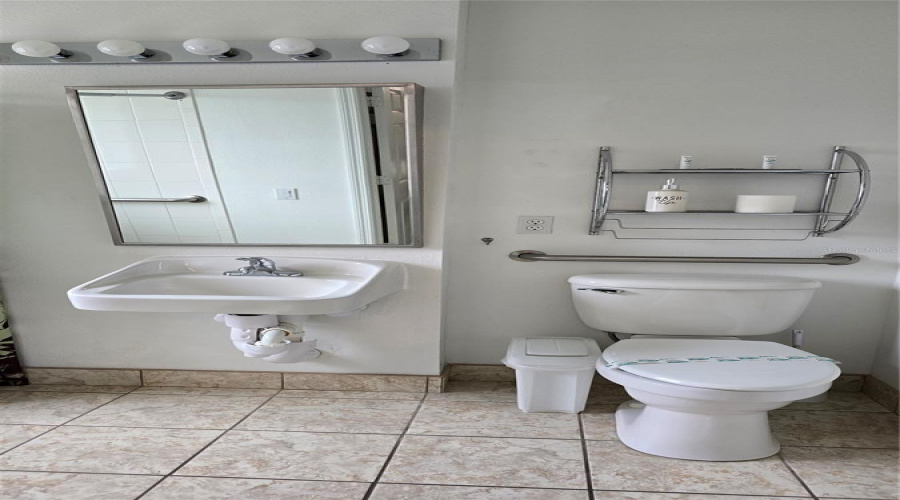 KISSIMMEE, Florida 34746, 4 Bedrooms Bedrooms, ,3 BathroomsBathrooms,Residential,For Sale,PARK RIDGE,0,MFRO6275327