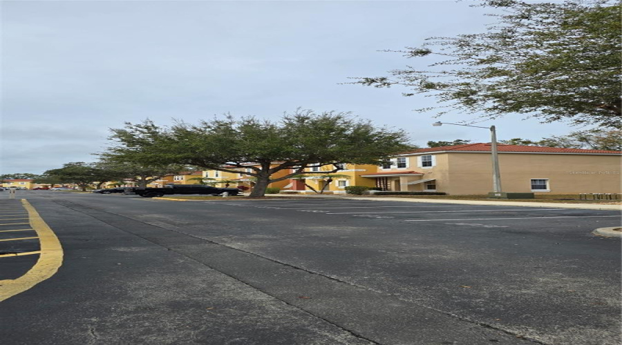 KISSIMMEE, Florida 34746, 4 Bedrooms Bedrooms, ,3 BathroomsBathrooms,Residential,For Sale,PARK RIDGE,0,MFRO6275327