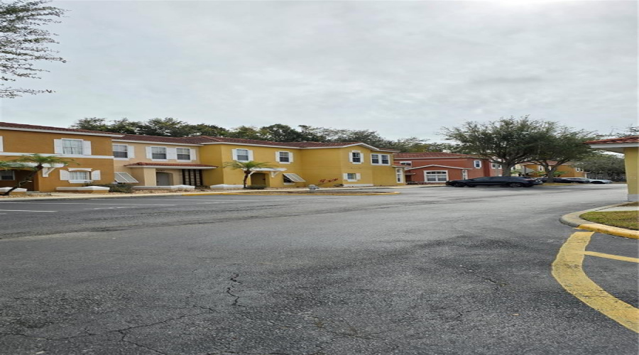 KISSIMMEE, Florida 34746, 4 Bedrooms Bedrooms, ,3 BathroomsBathrooms,Residential,For Sale,PARK RIDGE,0,MFRO6275327