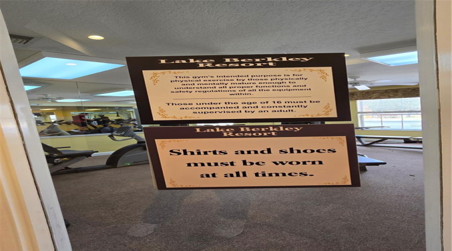 KISSIMMEE, Florida 34746, 4 Bedrooms Bedrooms, ,3 BathroomsBathrooms,Residential,For Sale,PARK RIDGE,0,MFRO6275327