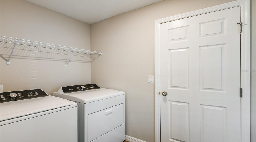 DAVENPORT, Florida 33837, 3 Bedrooms Bedrooms, ,2 BathroomsBathrooms,Residential,For Sale,ROLLING LAKE,0,MFRTB8424566