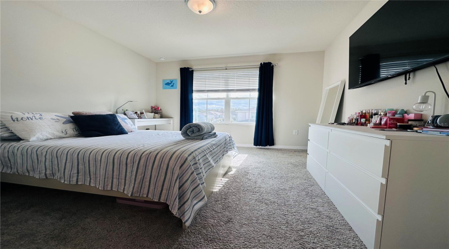 KISSIMMEE, Florida 34746, 3 Bedrooms Bedrooms, ,2 BathroomsBathrooms,Residential,For Sale,SPARKLING SHELL,0,MFRS5139636