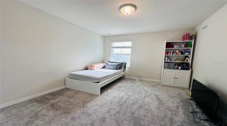 KISSIMMEE, Florida 34746, 3 Bedrooms Bedrooms, ,2 BathroomsBathrooms,Residential,For Sale,SPARKLING SHELL,0,MFRS5139636