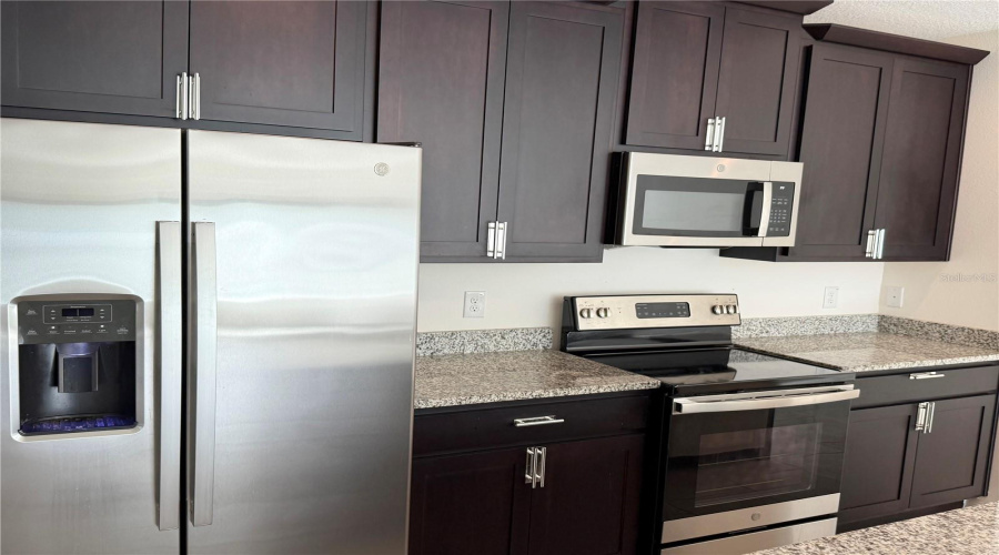 KISSIMMEE, Florida 34746, 4 Bedrooms Bedrooms, ,2 BathroomsBathrooms,Residential,For Sale,WOODY CYPRESS,0,MFRO6364910