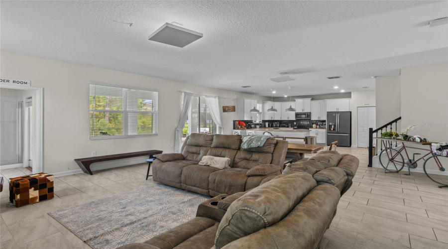 KISSIMMEE, Florida 34746, 6 Bedrooms Bedrooms, ,6 BathroomsBathrooms,Residential,For Sale,TARGET,0,MFRO6342138