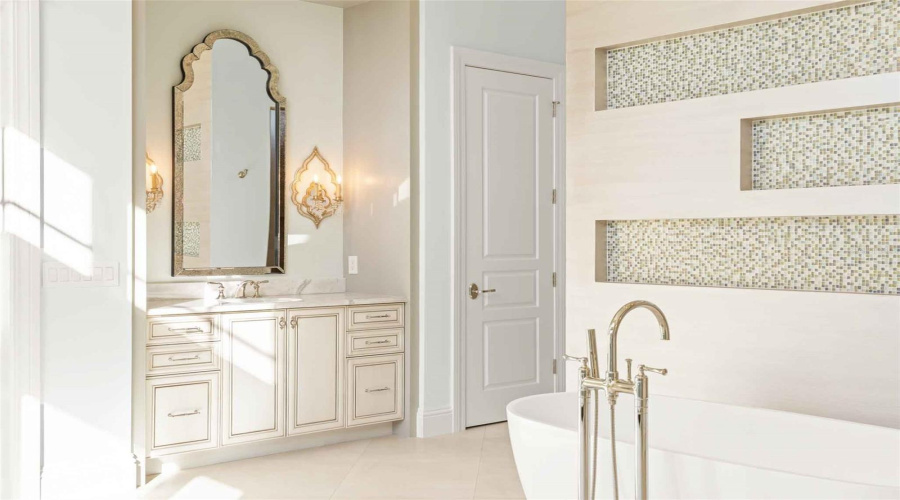 GOLDEN OAK, Florida 32836, 5 Bedrooms Bedrooms, ,5 BathroomsBathrooms,Residential,For Sale,HYPERION,0,MFRO6363272