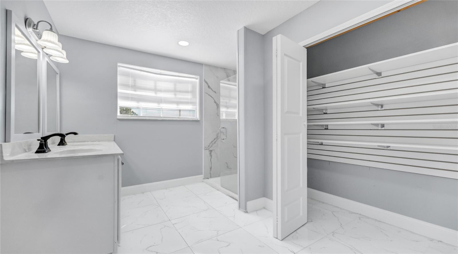 DAVENPORT, Florida 33897, 4 Bedrooms Bedrooms, ,3 BathroomsBathrooms,Residential,For Sale,COCONUT PALM,0,MFRO6357773