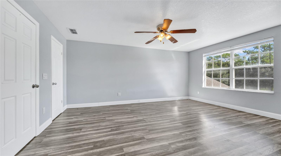 DAVENPORT, Florida 33897, 4 Bedrooms Bedrooms, ,3 BathroomsBathrooms,Residential,For Sale,COCONUT PALM,0,MFRO6357773