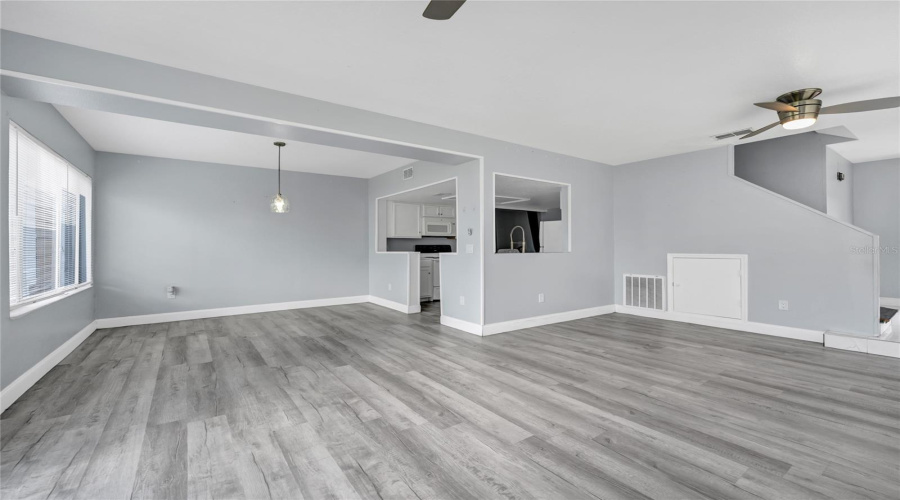 DAVENPORT, Florida 33897, 4 Bedrooms Bedrooms, ,3 BathroomsBathrooms,Residential,For Sale,COCONUT PALM,0,MFRO6357773