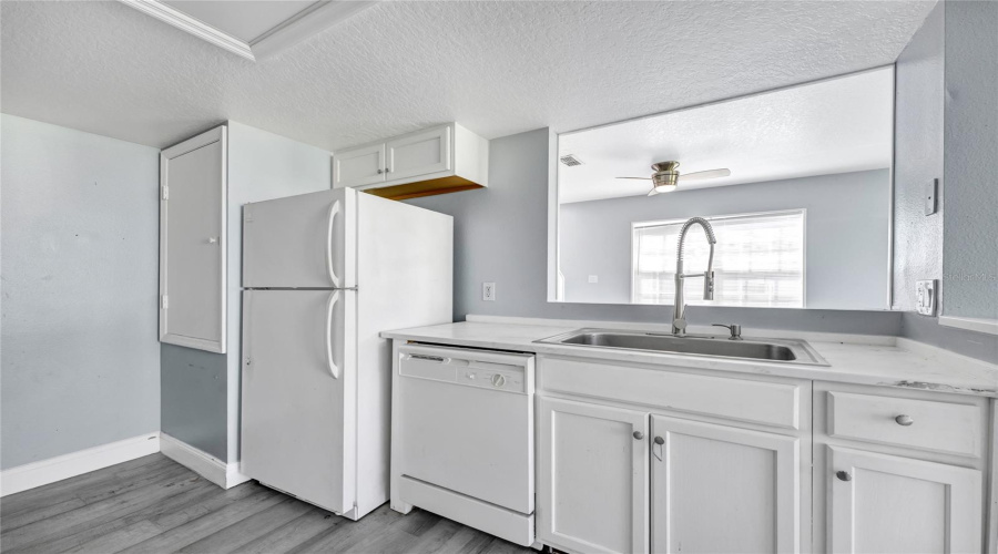 DAVENPORT, Florida 33897, 4 Bedrooms Bedrooms, ,3 BathroomsBathrooms,Residential,For Sale,COCONUT PALM,0,MFRO6357773