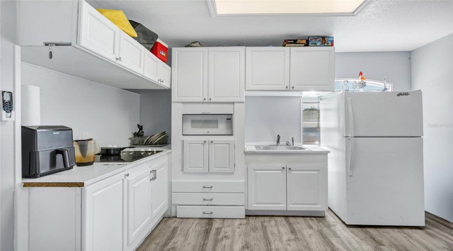 DAVENPORT, Florida 33897, 4 Bedrooms Bedrooms, ,3 BathroomsBathrooms,Residential,For Sale,COCONUT PALM,0,MFRO6357773