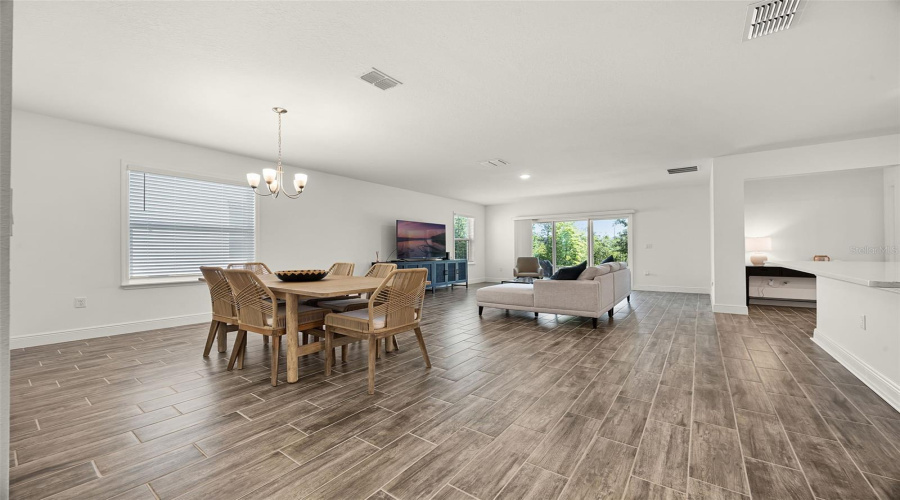 DAVENPORT, Florida 33837, 4 Bedrooms Bedrooms, ,3 BathroomsBathrooms,Residential,For Sale,OAK BLUFF,0,MFRO6321580