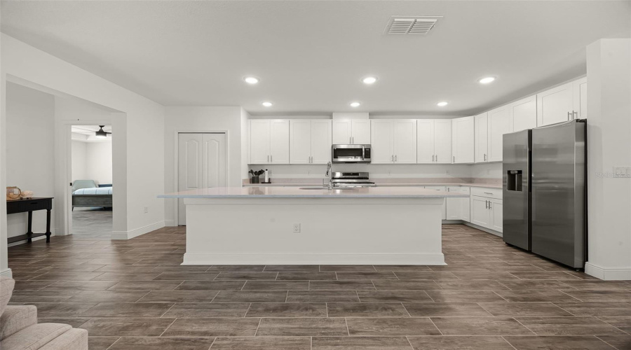 DAVENPORT, Florida 33837, 4 Bedrooms Bedrooms, ,3 BathroomsBathrooms,Residential,For Sale,OAK BLUFF,0,MFRO6321580