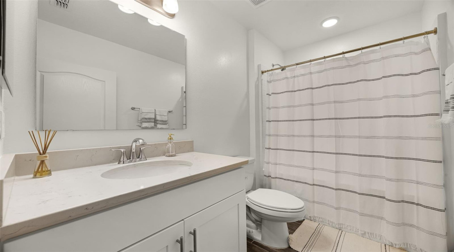 DAVENPORT, Florida 33837, 4 Bedrooms Bedrooms, ,3 BathroomsBathrooms,Residential,For Sale,OAK BLUFF,0,MFRO6321580