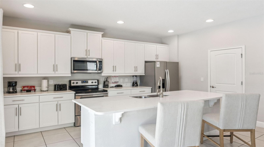 KISSIMMEE, Florida 34747, 6 Bedrooms Bedrooms, ,6 BathroomsBathrooms,Residential,For Sale,GRABEN,0,MFRO6363518