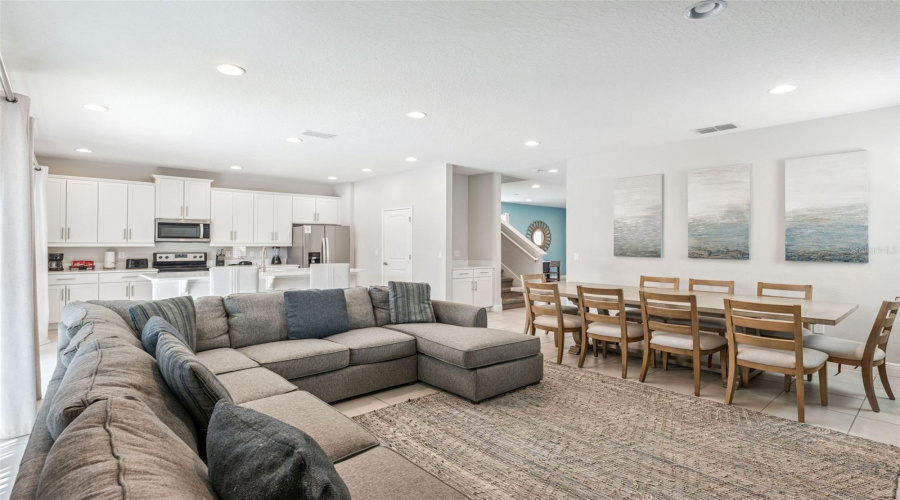 KISSIMMEE, Florida 34747, 6 Bedrooms Bedrooms, ,6 BathroomsBathrooms,Residential,For Sale,GRABEN,0,MFRO6363518