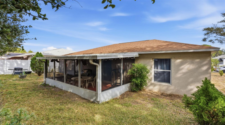 DAVENPORT, Florida 33897, 3 Bedrooms Bedrooms, ,2 BathroomsBathrooms,Residential,For Sale,HIGHWAY 27,0,MFRTB8452434