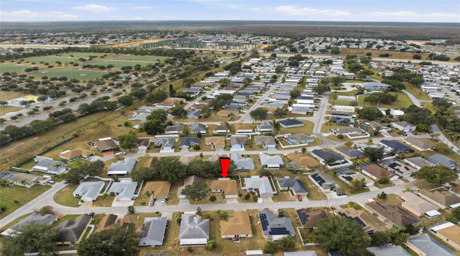 DAVENPORT, Florida 33897, 3 Bedrooms Bedrooms, ,2 BathroomsBathrooms,Residential,For Sale,HIGHWAY 27,0,MFRTB8452434