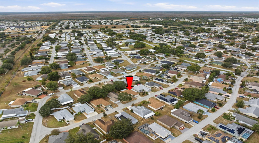 DAVENPORT, Florida 33897, 3 Bedrooms Bedrooms, ,2 BathroomsBathrooms,Residential,For Sale,HIGHWAY 27,0,MFRTB8452434