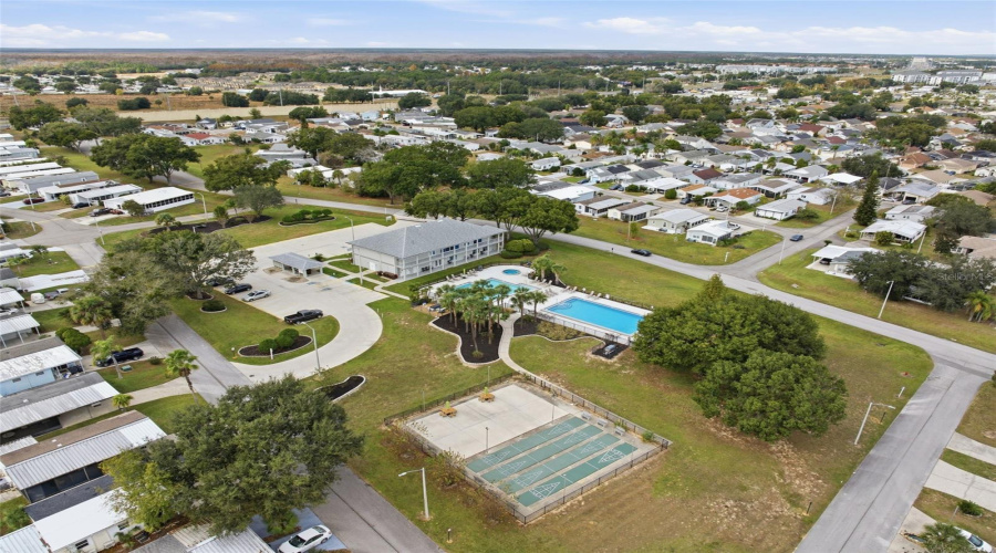 DAVENPORT, Florida 33897, 3 Bedrooms Bedrooms, ,2 BathroomsBathrooms,Residential,For Sale,HIGHWAY 27,0,MFRTB8452434