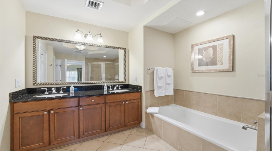 REUNION, Florida 34747, 3 Bedrooms Bedrooms, ,3 BathroomsBathrooms,Residential,For Sale,CENTRE COURT RIDGE,0,MFRO6365004