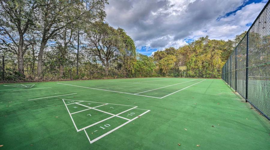 KISSIMMEE, Florida 34747, 7 Bedrooms Bedrooms, ,4 BathroomsBathrooms,Residential,For Sale,LA ISLA,0,MFRTB8436969