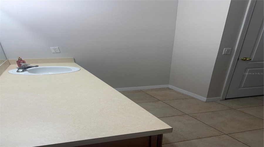 KISSIMMEE, Florida 34746, 4 Bedrooms Bedrooms, ,2 BathroomsBathrooms,Residential,For Sale,SAINT CLAIR,0,MFRS5139761