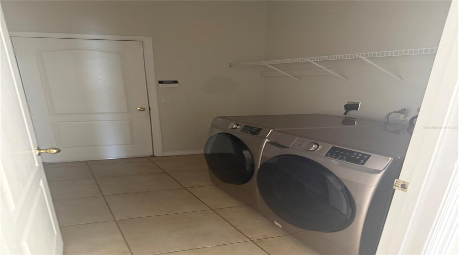 KISSIMMEE, Florida 34746, 4 Bedrooms Bedrooms, ,2 BathroomsBathrooms,Residential,For Sale,SAINT CLAIR,0,MFRS5139761