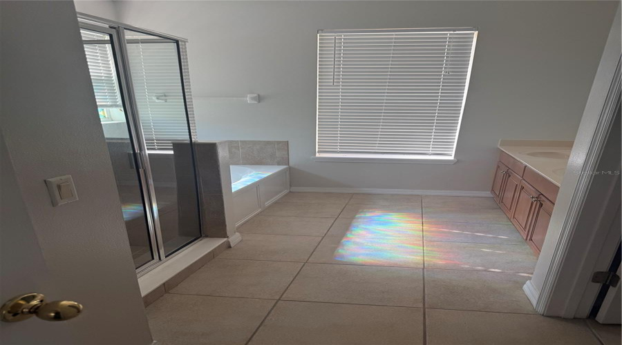 KISSIMMEE, Florida 34746, 4 Bedrooms Bedrooms, ,2 BathroomsBathrooms,Residential,For Sale,SAINT CLAIR,0,MFRS5139761