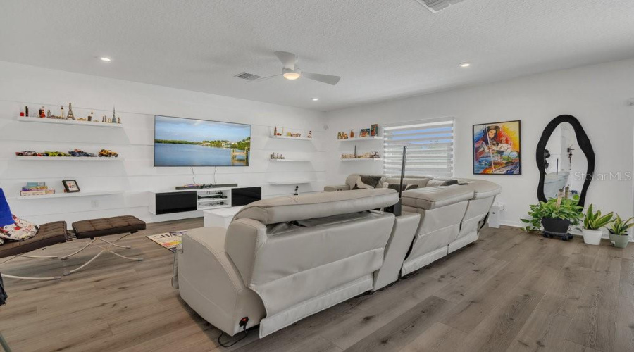 DAVENPORT, Florida 33897, 5 Bedrooms Bedrooms, ,3 BathroomsBathrooms,Residential,For Sale,TUSCANY,0,MFRS5139756