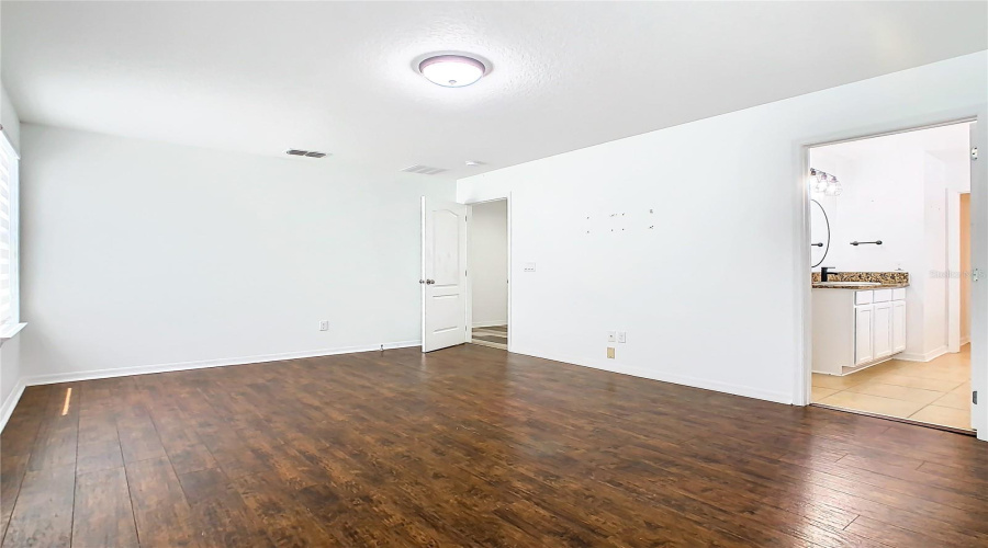 KISSIMMEE, Florida 34746, 5 Bedrooms Bedrooms, ,3 BathroomsBathrooms,Residential,For Sale,BASS BOAT,0,MFRO6365324