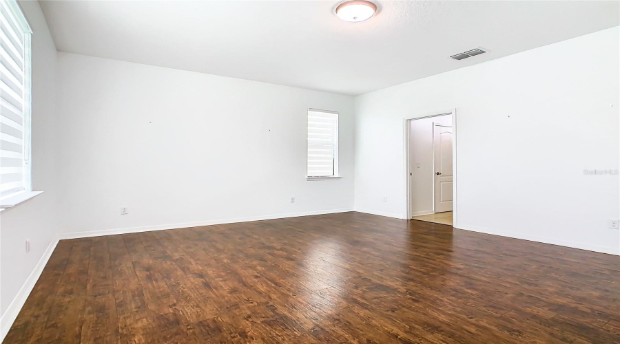 KISSIMMEE, Florida 34746, 5 Bedrooms Bedrooms, ,3 BathroomsBathrooms,Residential,For Sale,BASS BOAT,0,MFRO6365324