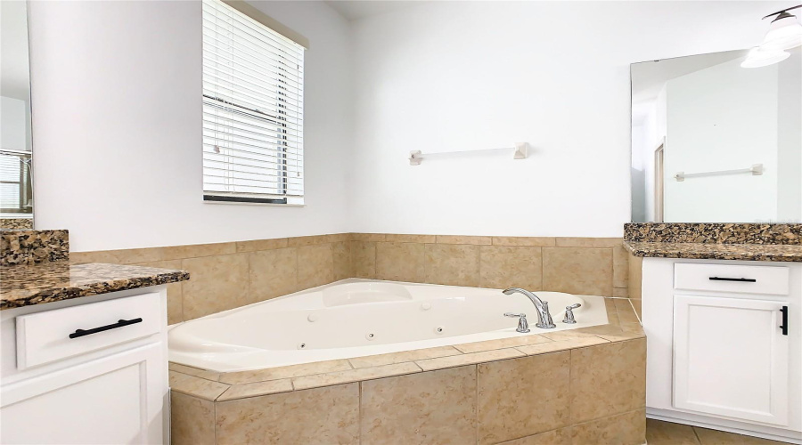 KISSIMMEE, Florida 34746, 5 Bedrooms Bedrooms, ,3 BathroomsBathrooms,Residential,For Sale,BASS BOAT,0,MFRO6365324