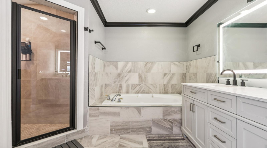 DAVENPORT, Florida 33897, 6 Bedrooms Bedrooms, ,5 BathroomsBathrooms,Residential,For Sale,VISTA DRIVE,0,MFRS5139569