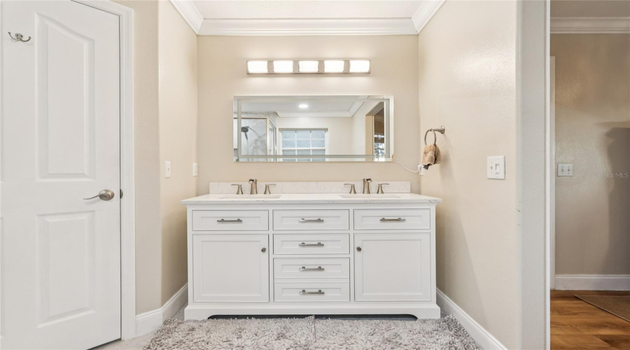 DAVENPORT, Florida 33897, 6 Bedrooms Bedrooms, ,5 BathroomsBathrooms,Residential,For Sale,VISTA DRIVE,0,MFRS5139569