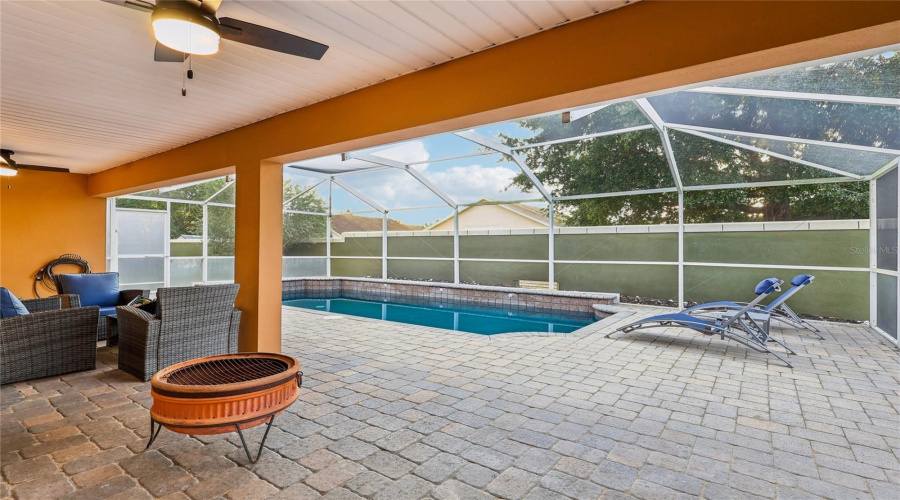 DAVENPORT, Florida 33897, 6 Bedrooms Bedrooms, ,5 BathroomsBathrooms,Residential,For Sale,VISTA DRIVE,0,MFRS5139569