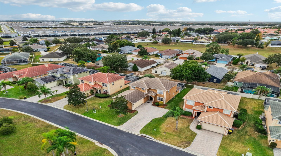 DAVENPORT, Florida 33897, 6 Bedrooms Bedrooms, ,5 BathroomsBathrooms,Residential,For Sale,VISTA DRIVE,0,MFRS5139569