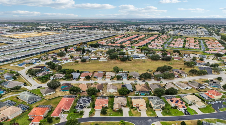 DAVENPORT, Florida 33897, 6 Bedrooms Bedrooms, ,5 BathroomsBathrooms,Residential,For Sale,VISTA DRIVE,0,MFRS5139569