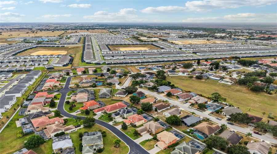 DAVENPORT, Florida 33897, 6 Bedrooms Bedrooms, ,5 BathroomsBathrooms,Residential,For Sale,VISTA DRIVE,0,MFRS5139569