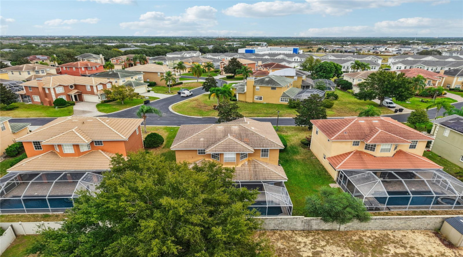 DAVENPORT, Florida 33897, 6 Bedrooms Bedrooms, ,5 BathroomsBathrooms,Residential,For Sale,VISTA DRIVE,0,MFRS5139569