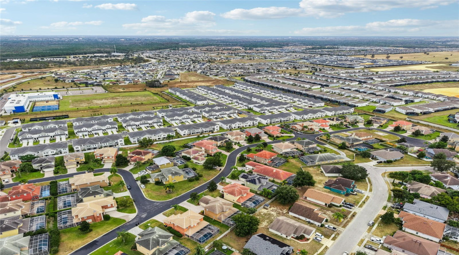 DAVENPORT, Florida 33897, 6 Bedrooms Bedrooms, ,5 BathroomsBathrooms,Residential,For Sale,VISTA DRIVE,0,MFRS5139569