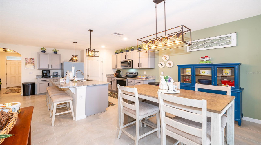 DAVENPORT, Florida 33837, 5 Bedrooms Bedrooms, ,3 BathroomsBathrooms,Residential,For Sale,BROOKLET,0,MFRO6364282