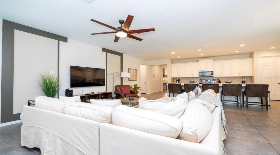 KISSIMMEE, Florida 34747, 7 Bedrooms Bedrooms, ,7 BathroomsBathrooms,Residential,For Sale,NASSAU POINT,0,MFRO6314025