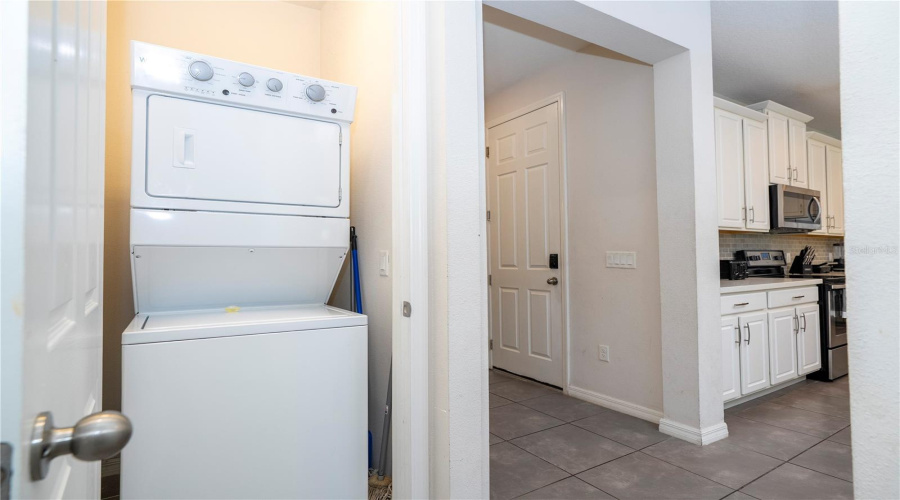 KISSIMMEE, Florida 34747, 7 Bedrooms Bedrooms, ,7 BathroomsBathrooms,Residential,For Sale,NASSAU POINT,0,MFRO6314025