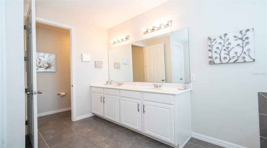 KISSIMMEE, Florida 34747, 7 Bedrooms Bedrooms, ,7 BathroomsBathrooms,Residential,For Sale,NASSAU POINT,0,MFRO6314025